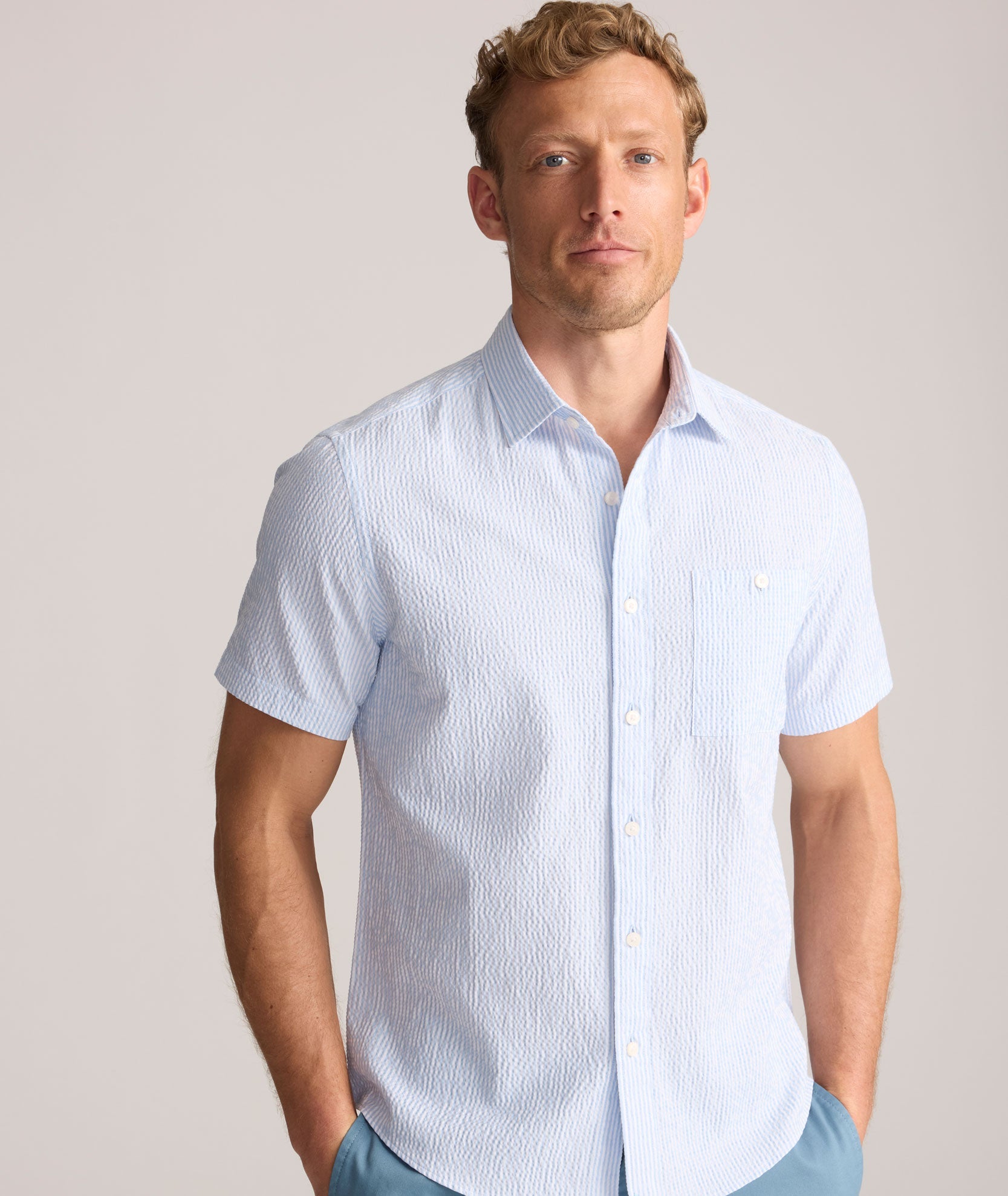Chemise à manches courtes en seersucker de performance