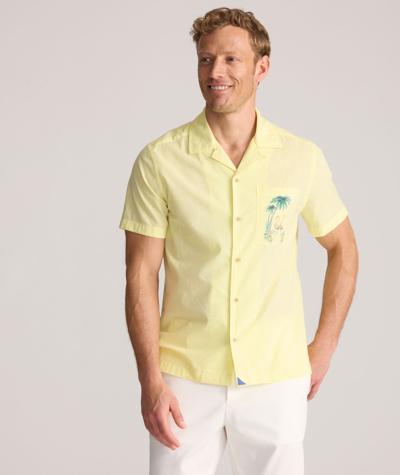 Chemise vintage à manches courtes et col camp
