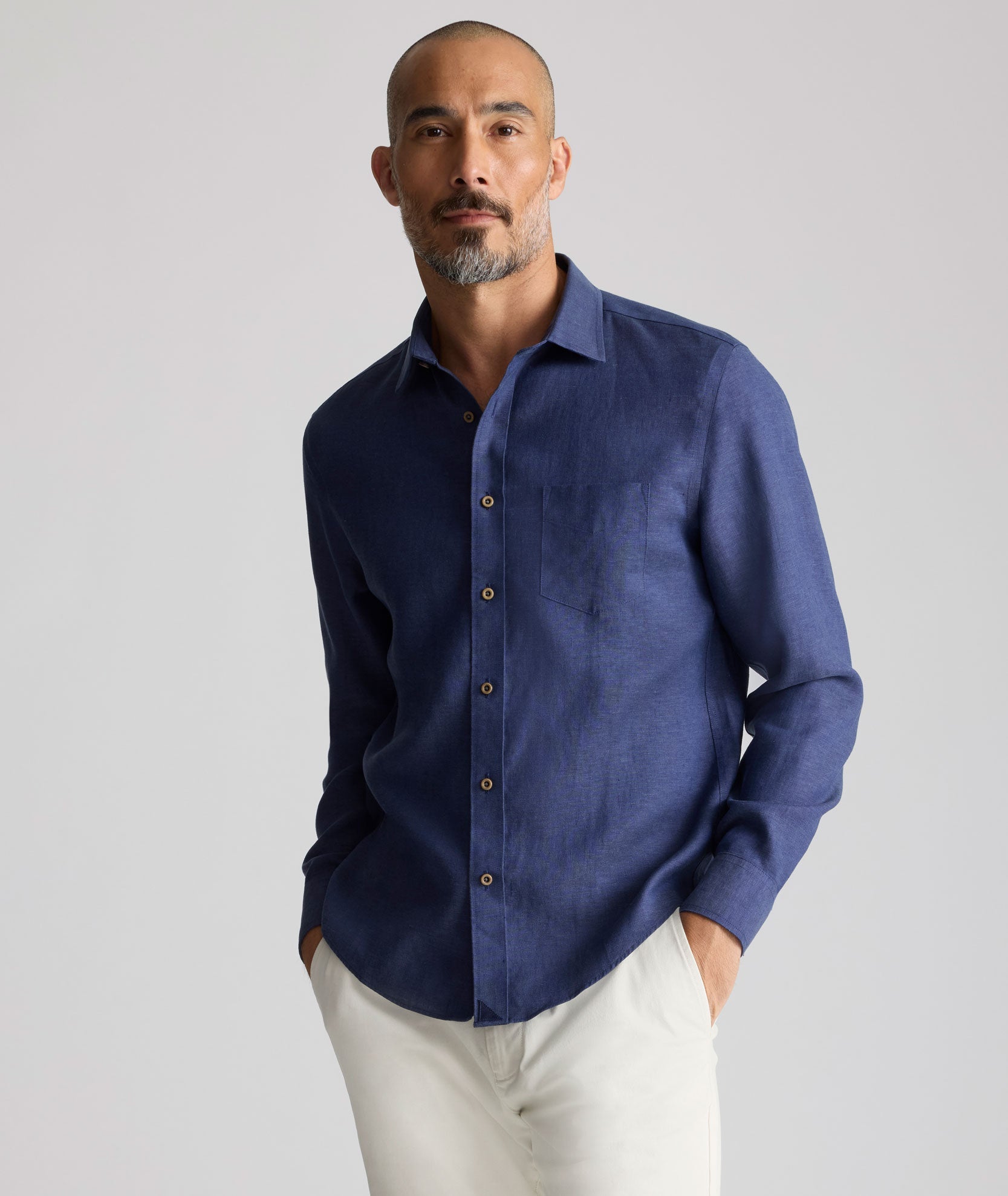 Chemise en lin infroissable